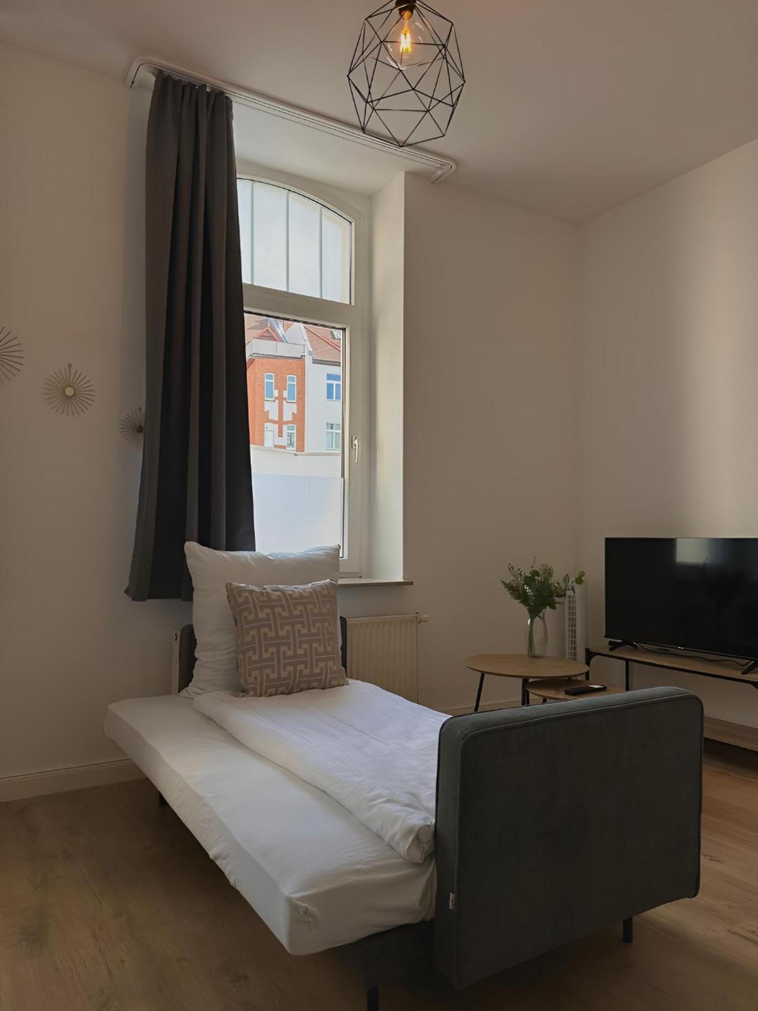 Raha Apartments - Modernes Studio-Apartment - Hbf - Gratis Parkplatz Эрфурт Экстерьер фото