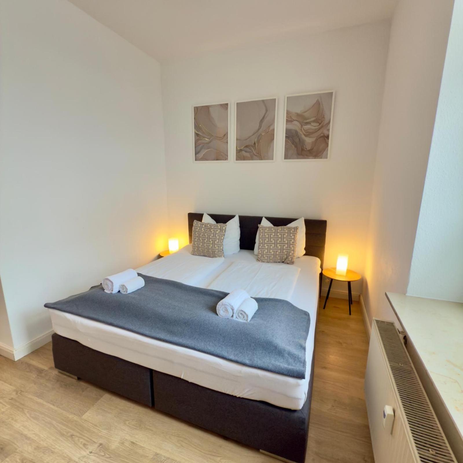 Raha Apartments - Modernes Studio-Apartment - Hbf - Gratis Parkplatz Эрфурт Экстерьер фото