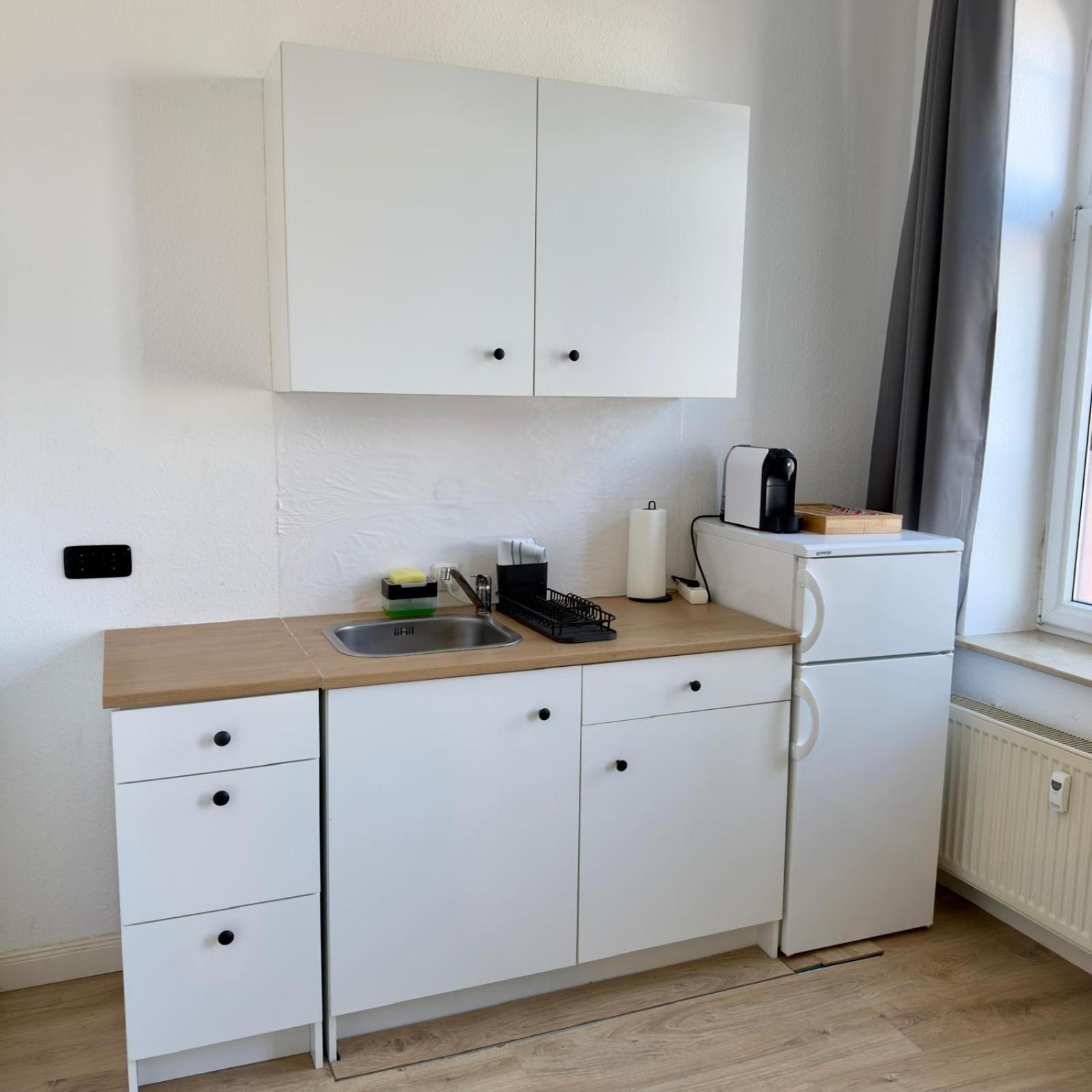 Raha Apartments - Modernes Studio-Apartment - Hbf - Gratis Parkplatz Эрфурт Экстерьер фото